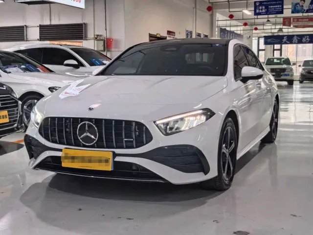 Фотография автомобиля — Mercedes-Benz A-Class