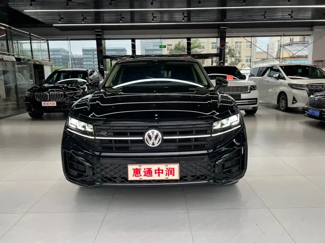 Volkswagen Touareg — Фото автомобиля 2