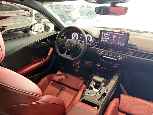 Audi A4L — Фото автомобиля 11