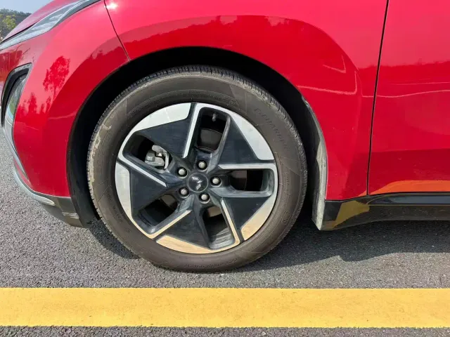 Wuling Starlight — Фото автомобиля 19