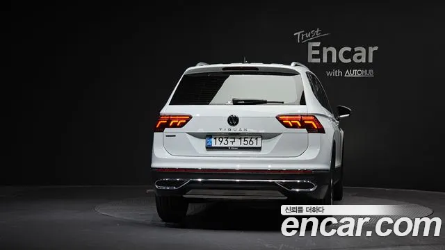 Volkswagen Tiguan — Фото автомобиля 3