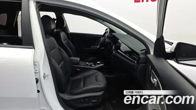 Kia Niro Niro Plus Earth — Фото автомобиля 11