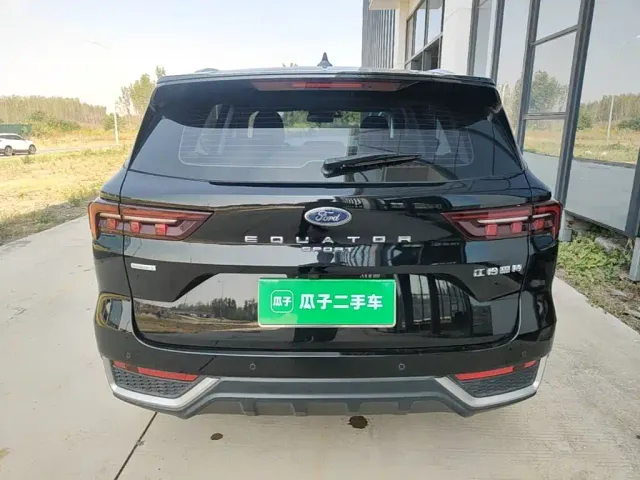 Ford Lingrui — Фото автомобиля 5