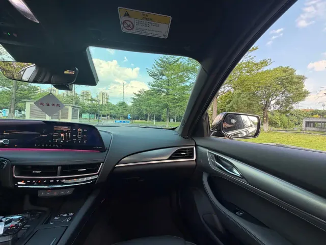 Cadillac CT5 — Фото автомобиля 19