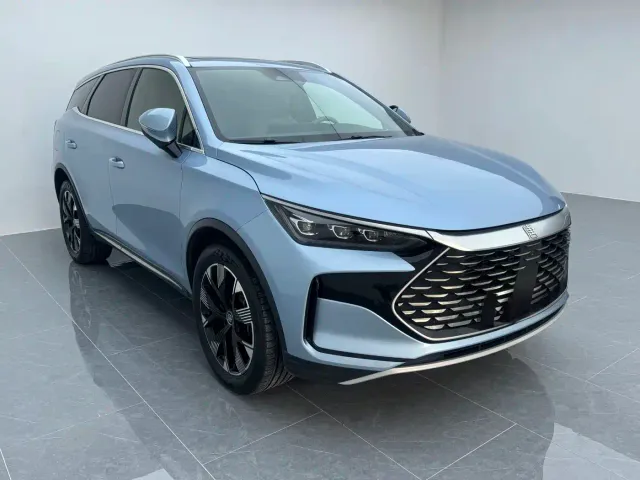 BYD Tang — Фото автомобиля 3