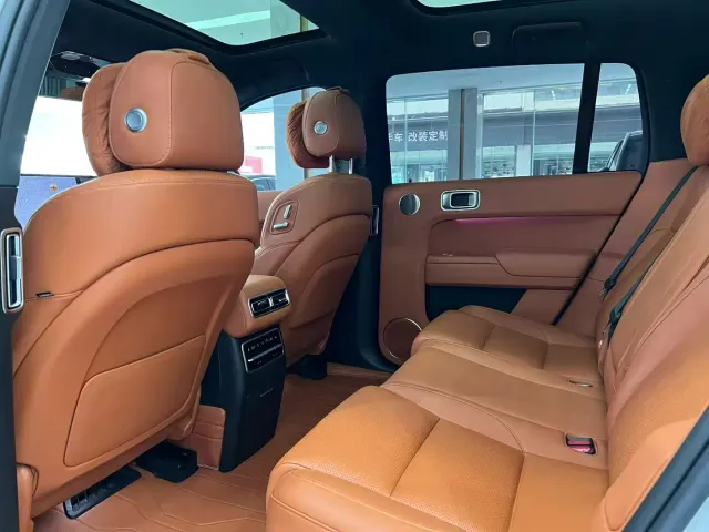 Li Auto L7 — Фото автомобиля 9