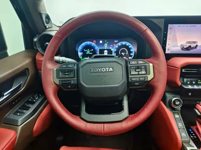 Toyota Prado — Фото автомобиля 8