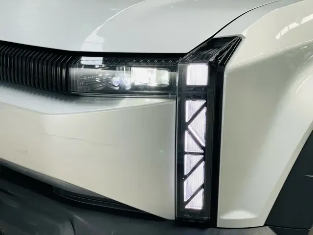 iCAR 03 — Фото автомобиля 10