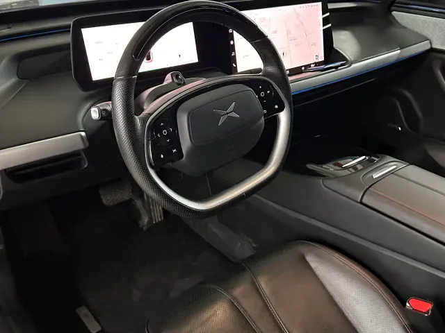 Xpeng P7 — Фото автомобиля 11