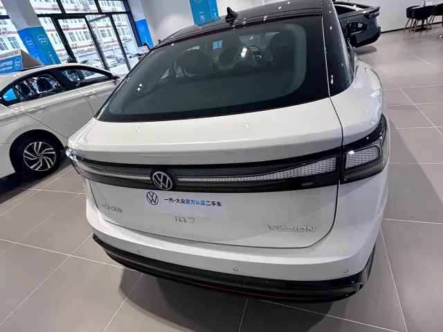 Volkswagen ID.7 Vizzion — Фото автомобиля 7