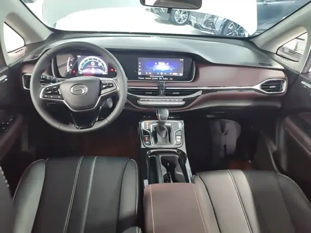 GAC Trumpchi M6 — Фото автомобиля 9