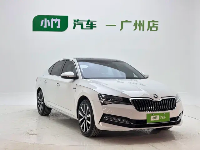 Skoda Superb — Фото автомобиля 4