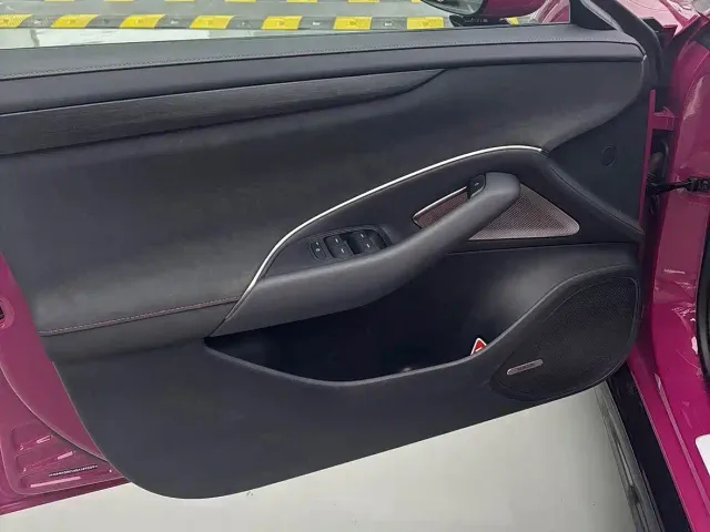 Xiaomi SU7 — Фото автомобиля 14