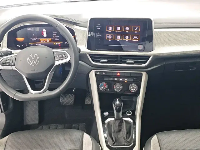 Volkswagen T-Roc — Фото автомобиля 5