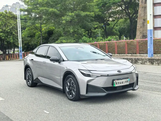 Toyota bZ3 — Фото автомобиля 3