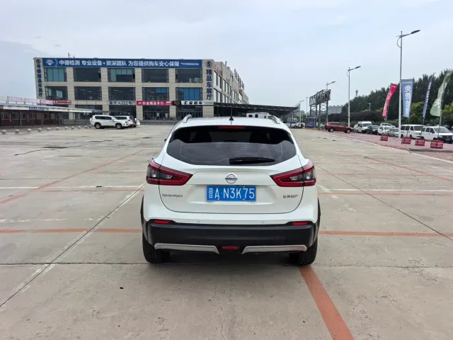 Nissan Qashqai — Фото автомобиля 5
