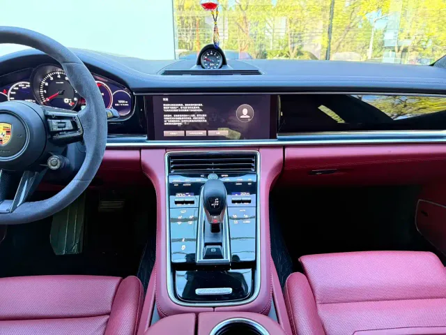 Porsche Panamera — Фото автомобиля 16
