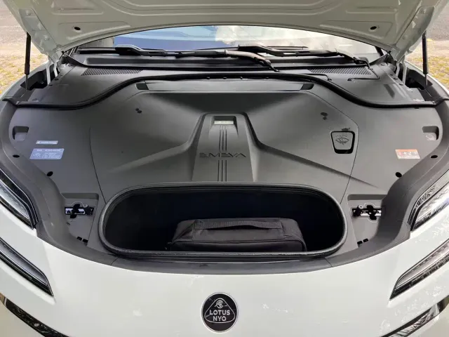 Lotus Emeya — Фото автомобиля 17
