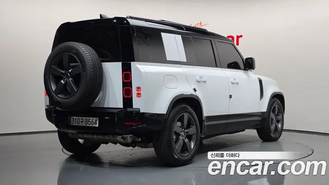 Land Rover Defender L663 — Фото автомобиля 2
