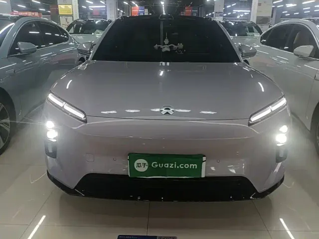 Nio ET5 Touring — Фото автомобиля 2