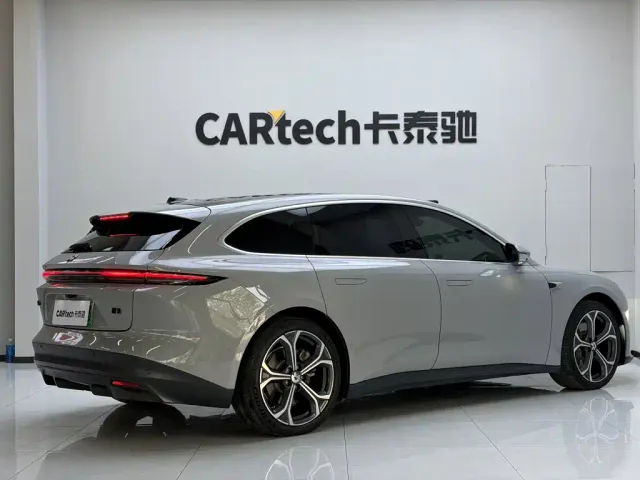 Nio ET5 Touring — Фото автомобиля 6