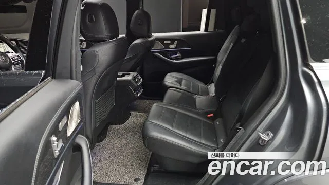 Mercedes-Benz GLS-Class — Фото автомобиля 12
