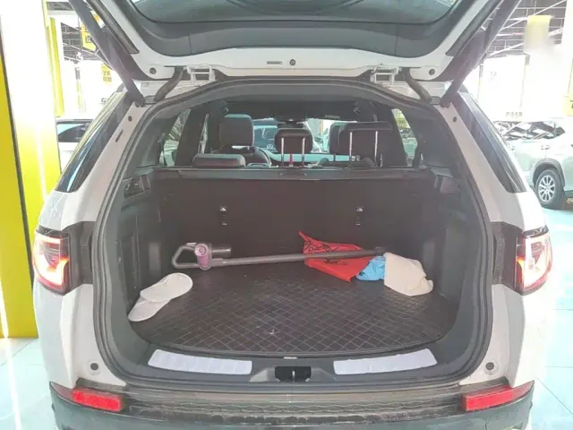 Land Rover Discovery Sport — Фото автомобиля 18