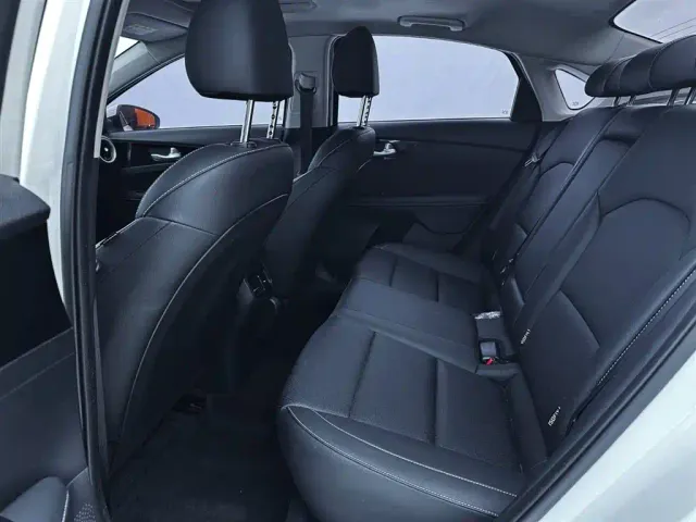 Kia K3 — Фото автомобиля 18