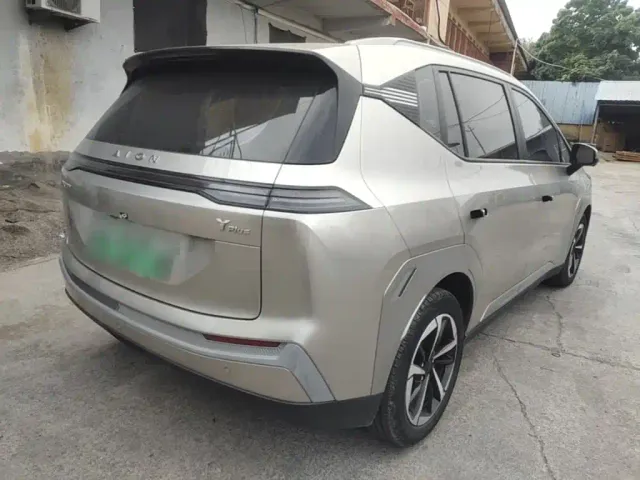 GAC Aion Y — Фото автомобиля 6