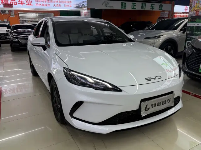 BYD Seal 05 DM-i — Фото автомобиля 3