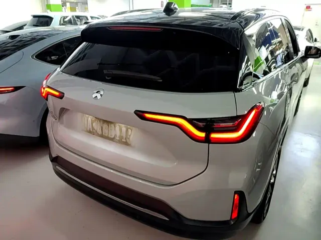 Nio ES6 — Фото автомобиля 5