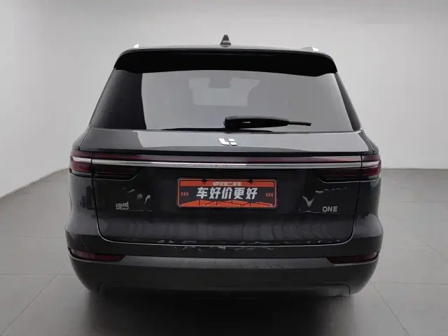 Li Auto ONE — Фото автомобиля 4