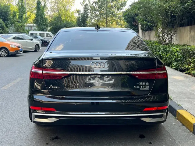 Audi A6L — Фото автомобиля 9