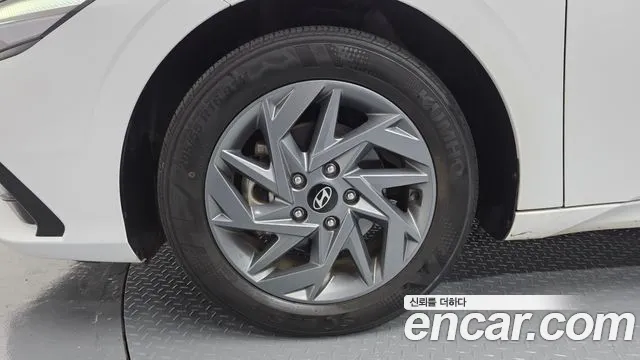 Hyundai AVANTE Новый Avante (CN7) — Фото автомобиля 5