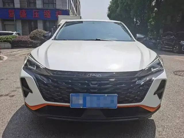Dongfeng Yixuan — Фото автомобиля 3
