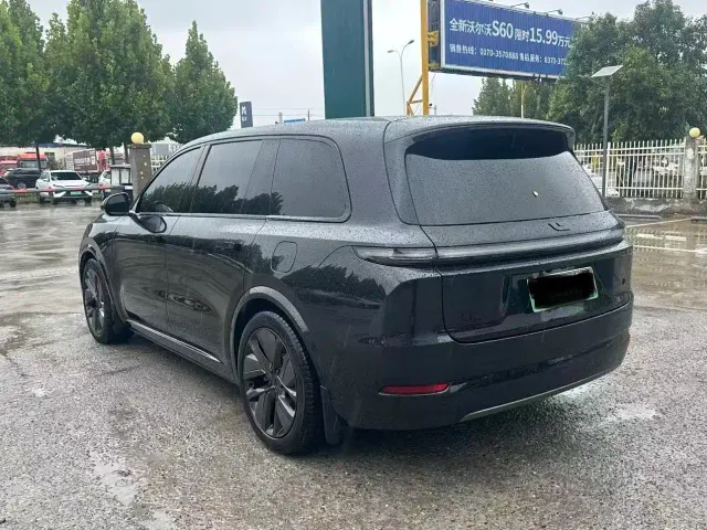 Li Auto L9 — Фото автомобиля 8