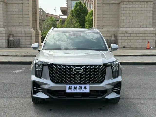GAC Trumpchi GS8 — Фото автомобиля 2