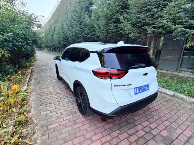 Chevrolet Orlando — Фото автомобиля 4