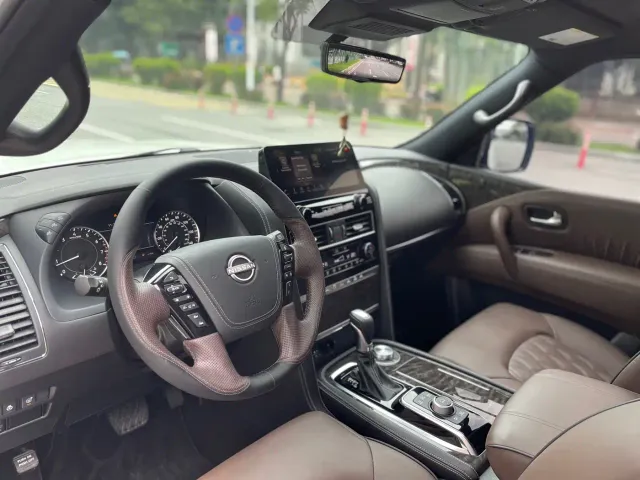 Nissan Patrol — Фото автомобиля 15
