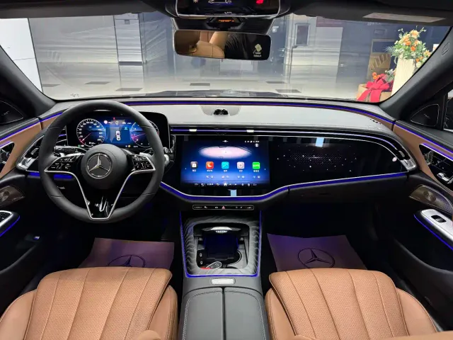 Mercedes-Benz E-Class — Фото автомобиля 8