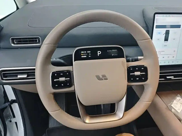 Li Auto MEGA — Фото автомобиля 10