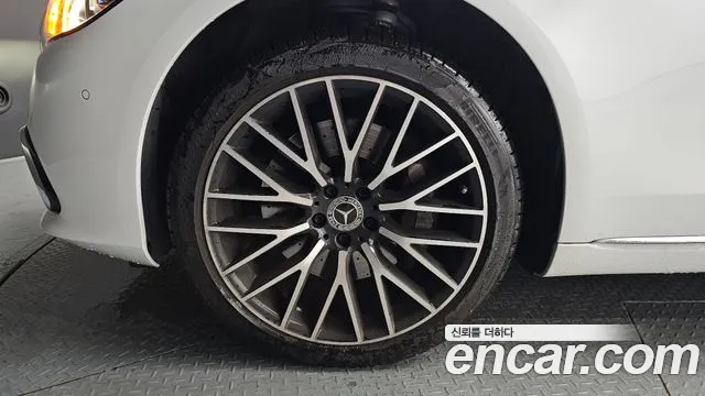 Mercedes-Benz S-Class — Фото автомобиля 4