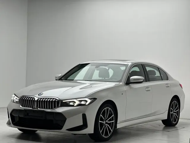 Фотография автомобиля — BMW 3 Series