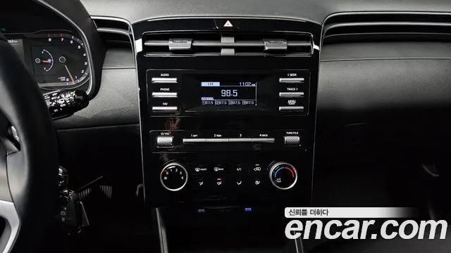 Hyundai Tucson Tucson (NX4) Бензин 1.6 турбо 2WD — Фото автомобиля 14