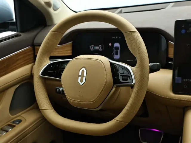 Aito M7 — Фото автомобиля 15