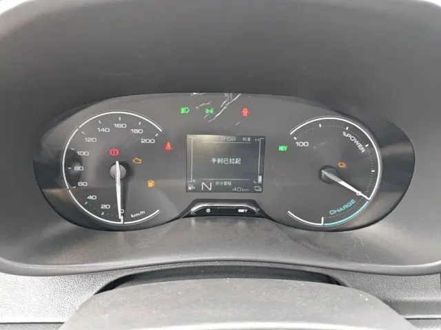 Wuling Hongguang — Фото автомобиля 11