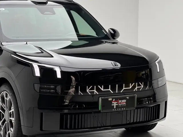 Lynk & Co 900 — Фото автомобиля 22