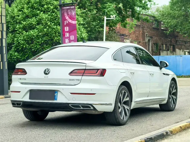 Volkswagen FAW-Volkswagen CC 2025 330TSI Dazzling Shared Edition — Фото автомобиля 9