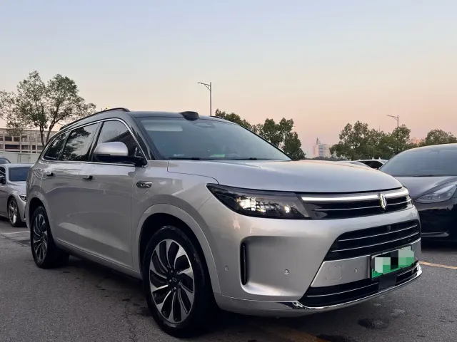 Aito M7 — Фото автомобиля 3