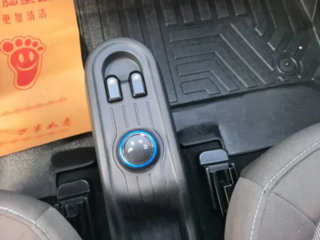 Wuling Hongguang Mini EV — Фото автомобиля 13